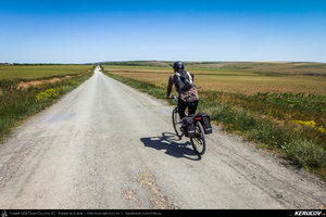 Trasee cu bicicleta MTB XC - Traseu MTB Cheile Dobrogei - Podisul Casimcei: Targusor - Gura Dobrogei - Sacele - Corbu - Navodari - Mamaia (Cheile Dobrogei, Pestera Casian, Pestera Liliecilor, Marea Neagra) de Andrei Vocurek