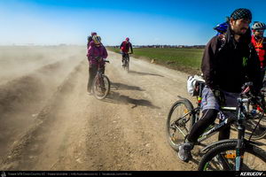 Trasee cu bicicleta MTB XC - Traseu SSP Bucuresti - Popesti-Leordeni - Postavari - Padurisu - Frumusani - Pasarea - Galbinasi - Podu Pitarului - Plataresti - Fundeni - Cernica - Bucuresti de Andrei Vocurek