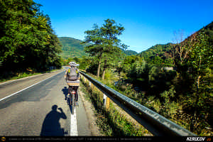 Trasee cu bicicleta MTB XC - Traseu MTB Muntii Siriu: Nehoiasu - Lunca Jaristei - Lacul Vulturilor - Nehoiu - Valea Lupului - Patarlagele - Gura Bascei de Andrei Vocurek