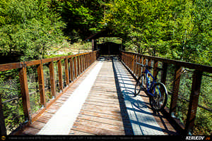 Trasee cu bicicleta MTB XC - Traseu MTB Poienile - Gura Bascei - Calvini - Slobozia - Corbu - Lera - Chiojdu - Basca Chiojdului: Casa cu Blazoane din Chiojdu si Cascada La Sipot de Andrei Vocurek