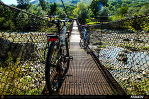 Trasee cu bicicleta MTB XC - Traseu MTB Poienile - Gura Bascei - Calvini - Slobozia - Corbu - Lera - Chiojdu - Basca Chiojdului: Casa cu Blazoane din Chiojdu si Cascada La Sipot de Andrei Vocurek