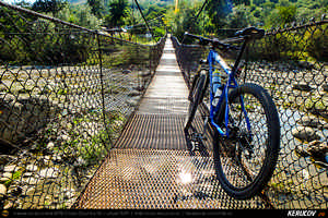 Trasee cu bicicleta MTB XC - Traseu MTB Poienile - Gura Bascei - Calvini - Slobozia - Corbu - Lera - Chiojdu - Basca Chiojdului: Casa cu Blazoane din Chiojdu si Cascada La Sipot de Andrei Vocurek
