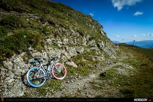 Trasee cu bicicleta MTB XC - Traseu SSP Muntii Bucegi: Sinaia - Cota 2000 - Piatra Arsa - Dichiu - Sinaia: drumetie si coborare cu bicicleta pe TransBucegi de Andrei Vocurek