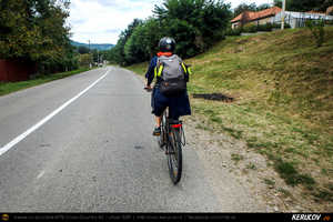 Trasee cu bicicleta MTB XC - Traseu MTB Poienile - Gura Bascei - Calvini - Slobozia - Catina - Corbu - Lera - Chiojdu si retur: Trovantii de la Chiojdu si Casa cu Blazoane din Chiojdu de Andrei Vocurek