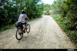 Trasee cu bicicleta MTB XC - Traseu MTB Poienile - Patarlagele - Colti - Ulmet - Bozioru - Muscelu-Caramanesti - Valea Sibiciului - Poienile: Babele de la Ulmet / trovanti de Andrei Vocurek