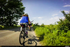 Trasee cu bicicleta MTB XC - Traseu SSP Bucuresti - 1 Decembrie - Gradistea - Comana - Vlad Tepes - Mogosesti - Jilava - Bucuresti (bujorul de padure in Parcul Natural Comana) de Andrei Vocurek