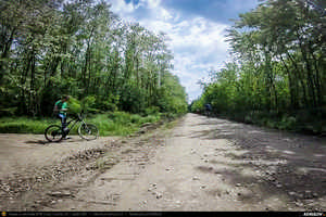 Trasee cu bicicleta MTB XC - Traseu SSP Bucuresti - 1 Decembrie - Gradistea - Comana - Vlad Tepes - Mogosesti - Jilava - Bucuresti (bujorul de padure in Parcul Natural Comana) de Andrei Vocurek