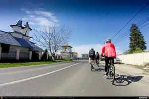 Trasee cu bicicleta MTB XC - Traseu SSP Bucuresti - Alunisu - Magurele - Ciorogarla - Bolintin-Deal - Tantava - Darvari - Clinceni - Magurele - Bucuresti: Manastirea Samurcasesti de Andrei Vocurek