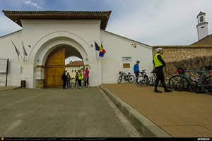 Trasee cu bicicleta MTB XC - Traseu SSP Bucuresti - Chiajna - Joita - Cosoba - Romanesti - Potlogi - Ulmi - Bolintin-Deal - Tantava - Darvari - Clinceni - Magurele - Bucuresti (Palatul Brancovenesc de la Potlogi) de Andrei Vocurek