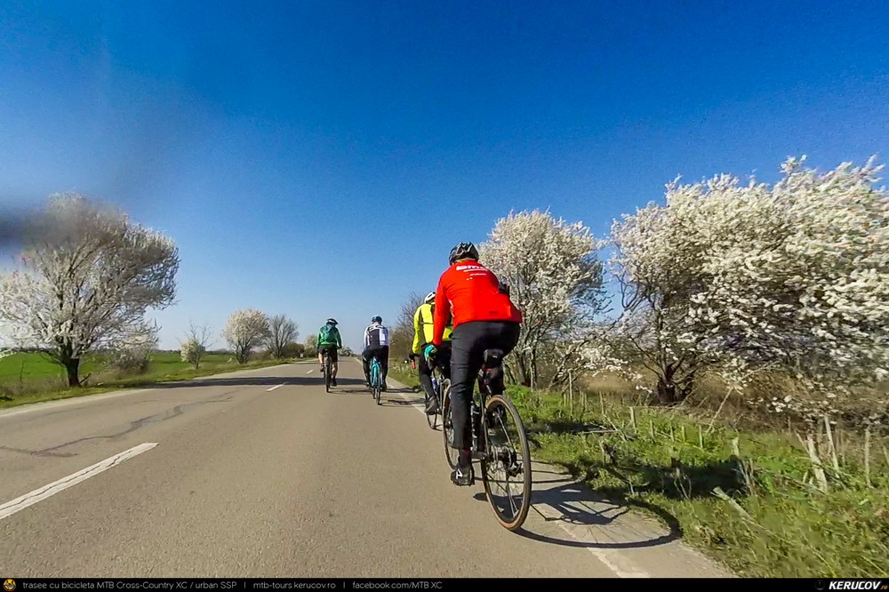 Traseu SSP Bucuresti - Darasti-Ilfov - 1 Decembrie - Darasti-Vlasca - Mihailesti - Adunatii-Copaceni - Bucuresti * - KERUCOV .ro © 2007 - 2025 || #traseecubicicleta #mtb #ssp