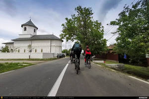 Trasee cu bicicleta MTB XC - Traseu SSP Bucuresti - Valea Dragului - Herasti - Hotarele - Isvoarele - Teiusu - Mironesti - Falastoaca - Gradistea - Adunatii-Copaceni - Bucuresti (Conacul Udriste Nasturel - Casa de Piatra din Herasti) de Andrei Vocurek